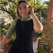 Laureata in lettere moderne offre lezioni di italiano e latino